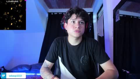 michael independent model  online show from 8, 1, 2025