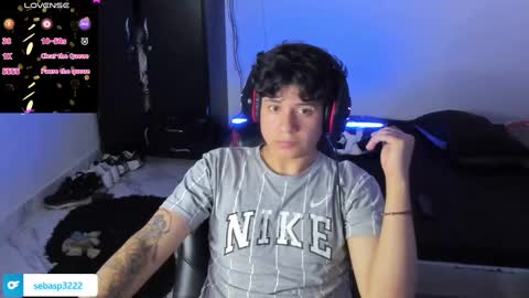 michael independent model  online show from 16, 1, 2025