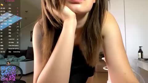 Snapshot of michael_pors chatting on 5, 7, 2026 Emily online show from 5, 7, 2026
