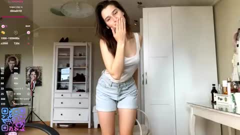 Snapshot of michael_pors chatting on 26, 7, 2026 Emily online show from 26, 7, 2026
