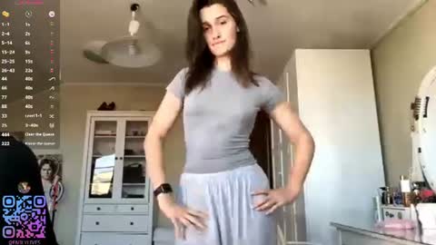Snapshot of michael_pors chatting on 6, 8, 2026 Emily online show from 6, 8, 2026