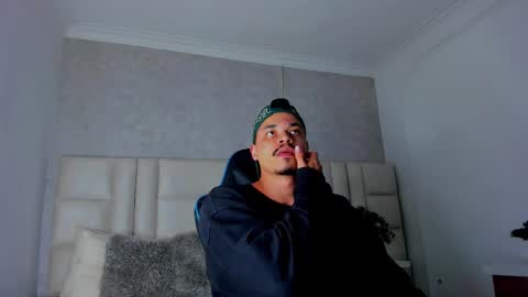 Michael online show from 5, 10, 2025