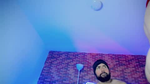 Snapshot of michael_twinkk chatting on 17, 10, 2025 MICHAEL online show from 17, 10, 2025