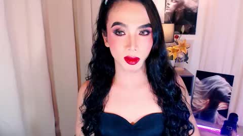 michaelagoddess online show from 17, 12, 2025