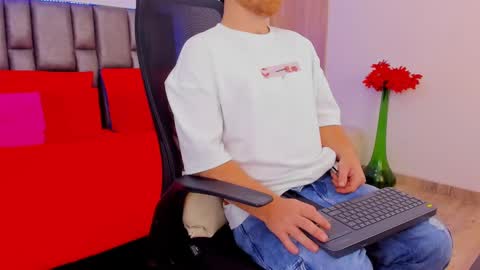 Michael  Contenido explcito online show from 14, 9, 2025