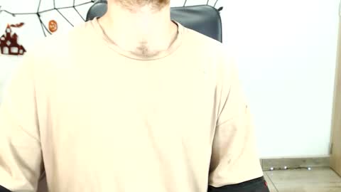 Michael  Contenido explcito online show from 12, 10, 2025