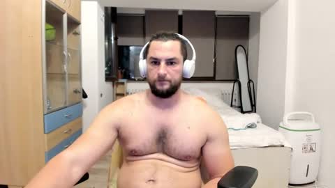 Snapshot of michaelragnar90 chatting on 12, 11, 2025 michaelragnar90 online show from 12, 11, 2025