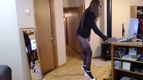 Snapshot of michelle209 chatting on 12, 11, 2025 Michelle online show from 12, 11, 2025