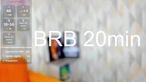 Snapshot of michelle_blond chatting on 4, 2, 2025 michelle_blond online show from 4, 2, 2025