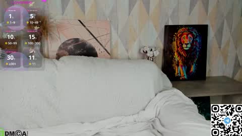 Snapshot of michelle_blond chatting on 10, 9, 2025 michelle_blond online show from 10, 9, 2025