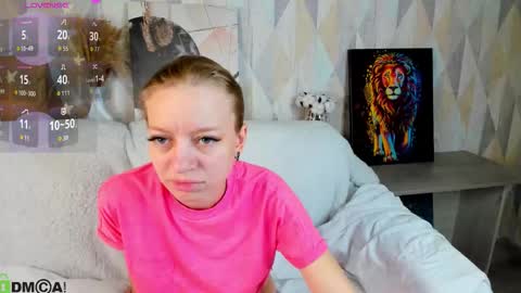 Snapshot of michelle_blond chatting on 16, 9, 2025 michelle_blond online show from 16, 9, 2025