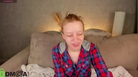 Snapshot of michelle_blond chatting on 22, 3, 2026 michelle_blond online show from 22, 3, 2026