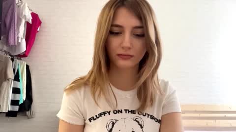 Snapshot of michellfallert chatting on 21, 3, 2026 Jenny online show from 21, 3, 2026