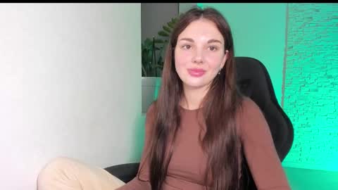 Snapshot of michelliibeautiful chatting on 7, 11, 2025 Michellee online show from 7, 11, 2025