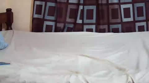 mickeymishy online show from 28, 7, 2026