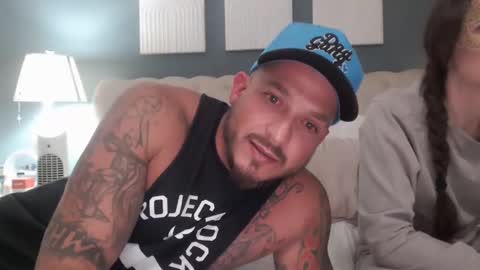 Snapshot of mickyandmallory2 chatting on 2, 11, 2025 MickeyandMallory online show from 2, 11, 2025