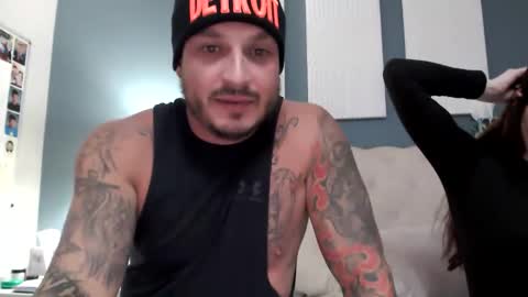 Snapshot of mickyandmallory2 chatting on 18, 1, 2026 MickeyandMallory online show from 18, 1, 2026