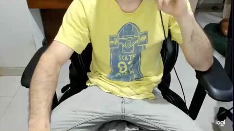 microfama00 online show from 18, 4, 2026