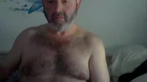 Snapshot of midhir chatting on 6, 2, 2025 kike online show from 6, 2, 2025