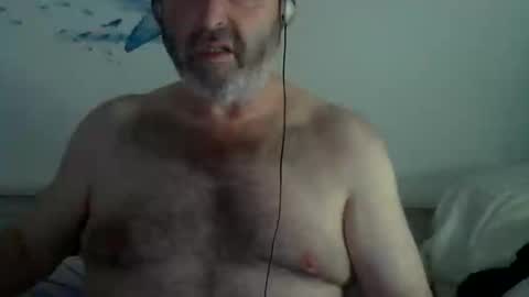 Snapshot of midhir chatting on 6, 2, 2025 kike online show from 6, 2, 2025