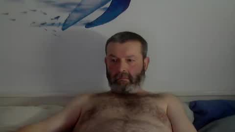 Snapshot of midhir chatting on 25, 2, 2025 kike online show from 25, 2, 2025