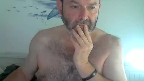 Snapshot of midhir chatting on 28, 9, 2025 kike online show from 28, 9, 2025