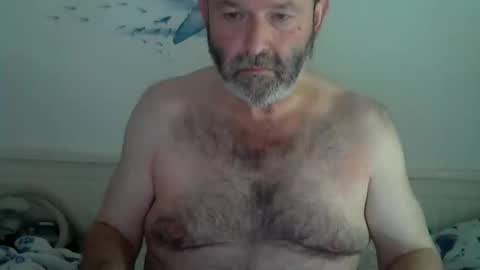 Snapshot of midhir chatting on 2, 10, 2025 kike online show from 2, 10, 2025