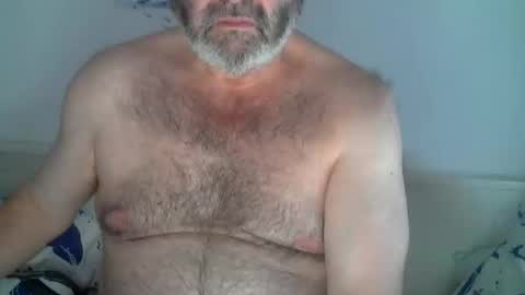 Snapshot of midhir chatting on 13, 12, 2025 kike online show from 13, 12, 2025