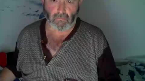 Snapshot of midhir chatting on 16, 12, 2025 kike online show from 16, 12, 2025