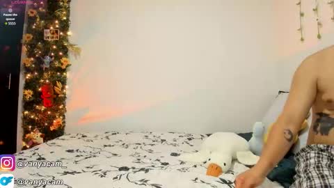 Snapshot of midnight_vk chatting on 3, 12, 2025 VanyaKlaus online show from 3, 12, 2025