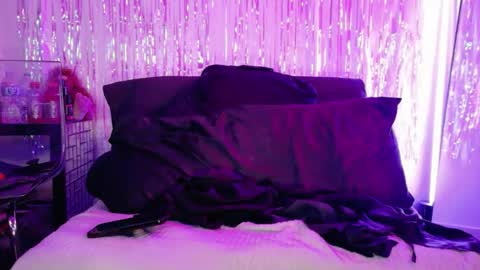Midnightrose online show from 17, 6, 2026