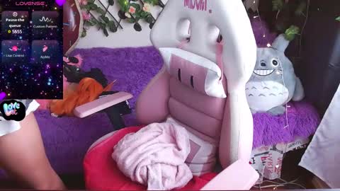 Midori 7u7 online show from 27, 1, 2025