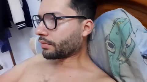 Snapshot of midoumas1 chatting on 22, 10, 2025 Sam online show from 22, 10, 2025