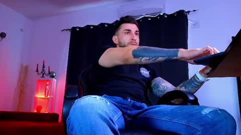 MightyAaron online show from 7, 7, 2026