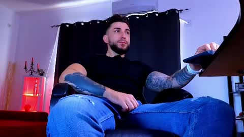 MightyAaron online show from 17, 7, 2026