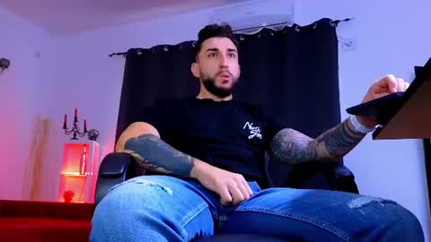MightyAaron online show from 22, 7, 2026