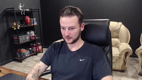 Misha Winchester online show from 7, 11, 2025