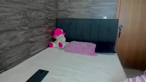 Snapshot of miia_belll chatting on 18, 3, 2026 Mia online show from 18, 3, 2026