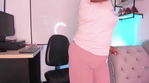 Snapshot of miia_blace chatting on 19, 3, 2026 miia_blace online show from 19, 3, 2026