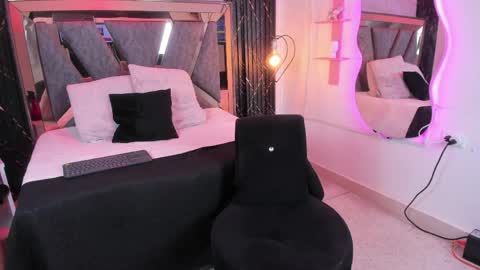 miia_deluxe_ online show from 9, 5, 2026