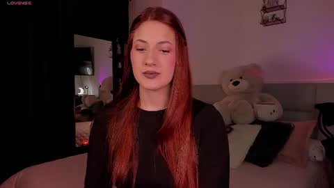Mia Jhones online show from 6, 8, 2026