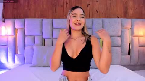 Mia  online show from 22, 6, 2026