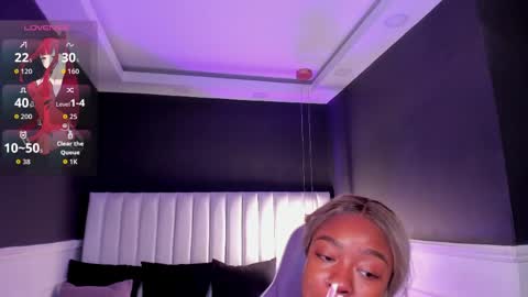 Snapshot of miia_schwarz chatting on 7, 4, 2026 Miia Schwarz online show from 7, 4, 2026