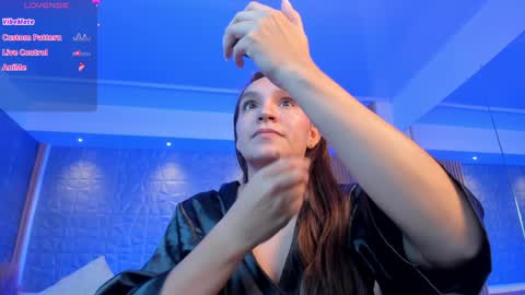 Miia 3 online show from 1, 2, 2025