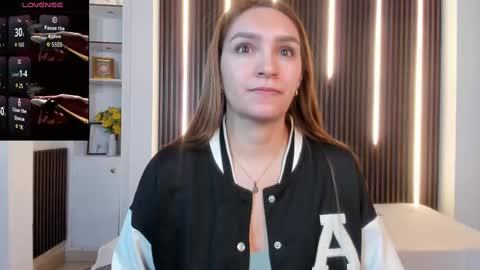 Miia 3 online show from 22, 9, 2025