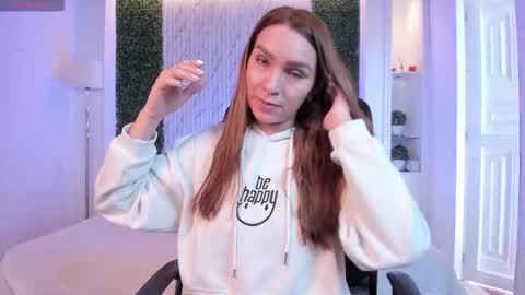 Miia 3 online show from 1, 12, 2025