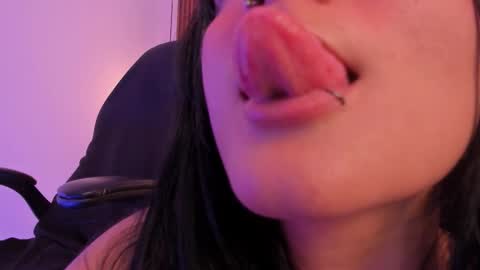 Mia  online show from 14, 2, 2026