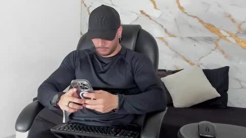 Snapshot of miike_stone1 chatting on 10, 9, 2025 Daniel online show from 10, 9, 2025