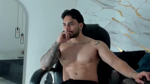 Snapshot of miike_stone1 chatting on 29, 10, 2025 Daniel online show from 29, 10, 2025