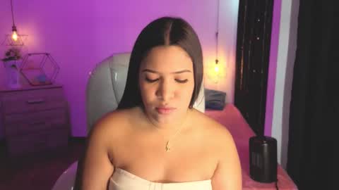 miiss_greyy online show from 25, 10, 2025